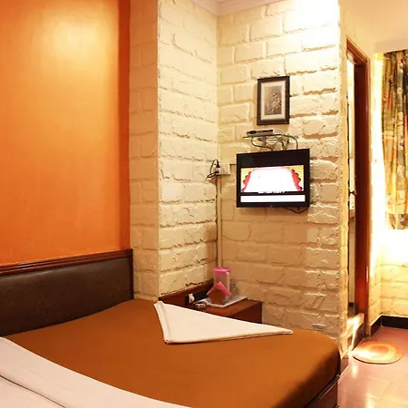 Everest Hotel Mumbai