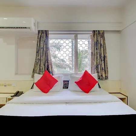 Hotel Capital O 76484 Balwas International