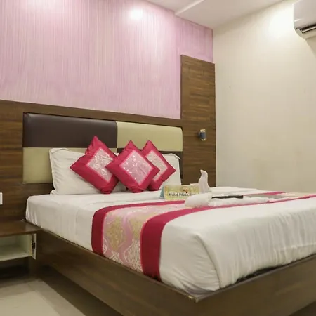 Hotel Plaza Executive - Near Bkc 3*