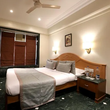 Hotel Sai Leela *