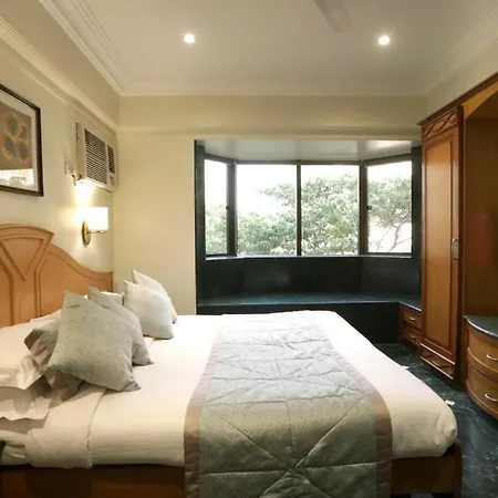 Hotel Sai Leela *