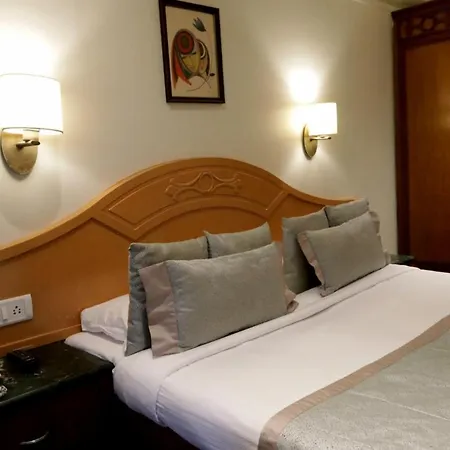 Hotel Sai Leela Mumbai