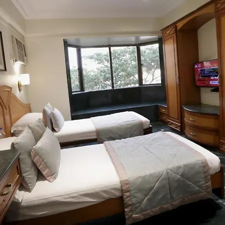 Hotel Sai Leela *