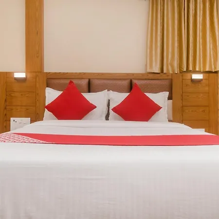 Oyo 22829 Volga Hotel 3*