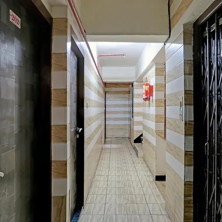 Capital O 79386 Hotel Emirates Hotel Mumbai