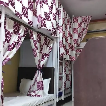 Mumbai Royal Dormitory Ac Deluxe Hotel 5*