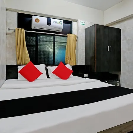 Capital O 79386 Hotel Emirates Hotel