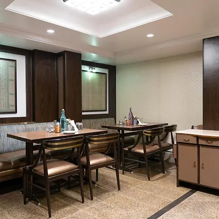 Regenta Place The Emerald 4*