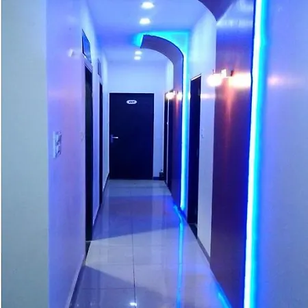 Fabhotel Adore 3* Mumbai