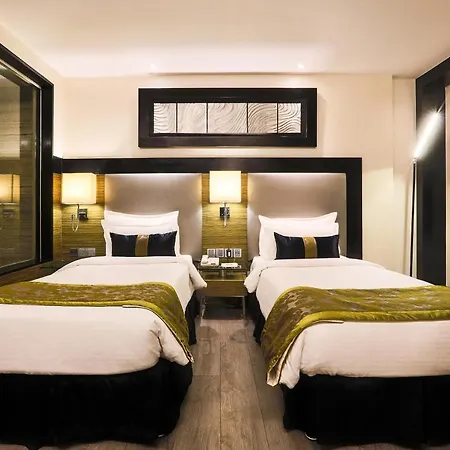 The Empresa 4*