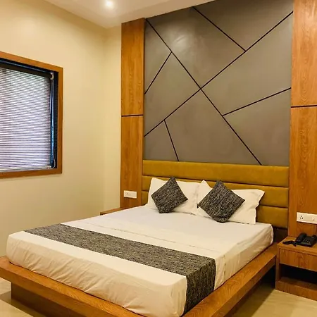 Rabis Hotel 3*