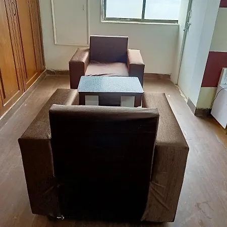 Kalpataru Hometel 3*