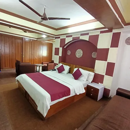Hotel Kalpataru Hometel 3*