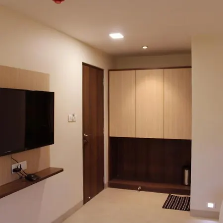 Fabhotel Saineel 3* Mumbai