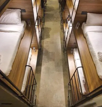 Hostel Mayura Aureole Coliving *