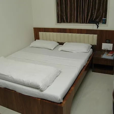 Causeway, Colaba Hotel Mumbai