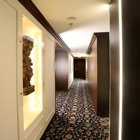 Hotel The Ambassador, Marine Drive, Mumbai