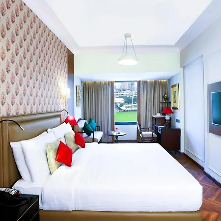 The Ambassador, Marine Drive, 4* Mumbai