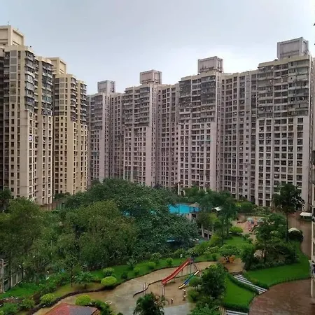 Oxotel Male Paying Guest * Mumbai