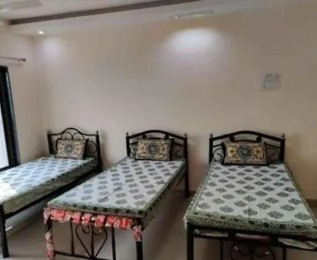 Oxotel Male Paying Guest * Mumbai