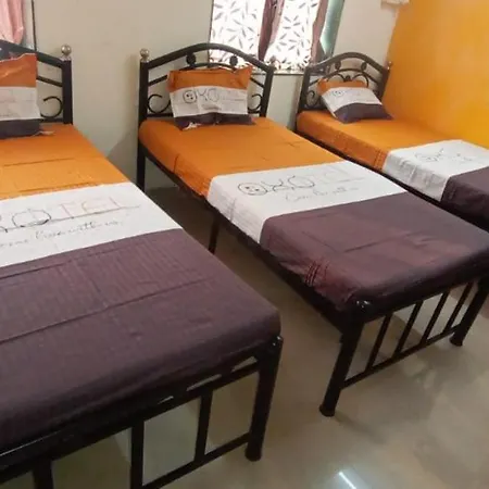 Oxotel Male Paying Guest *