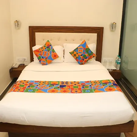 Motel Hotel Yellow Season Mumbai