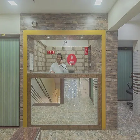 Oyo 10016 Golden Hotel 3*