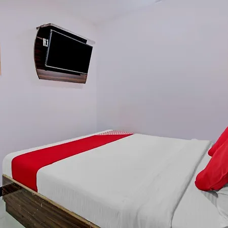 Oyo 81092 Hotel Simla House 3*