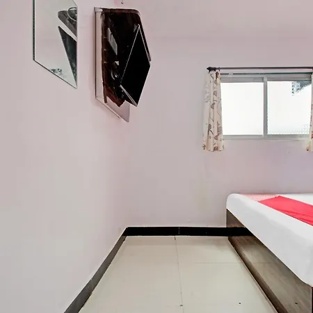 Hotel Oyo 81092 Hotel Simla House