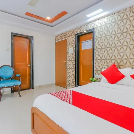Hotel Oyo 79583 Seven Sun Guest House