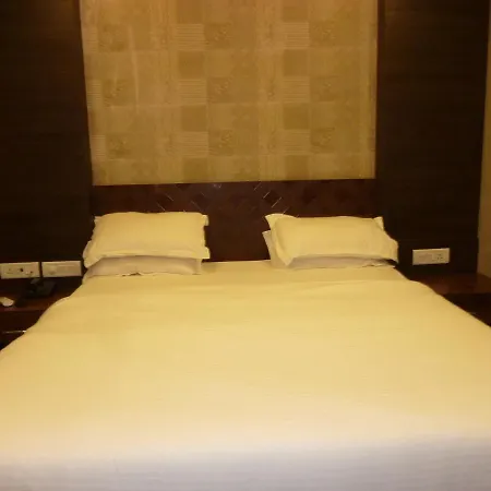 Orient Palace Hotel
