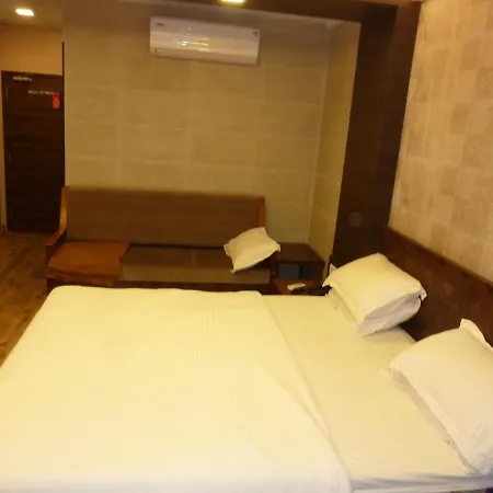 Hotel Orient Palace