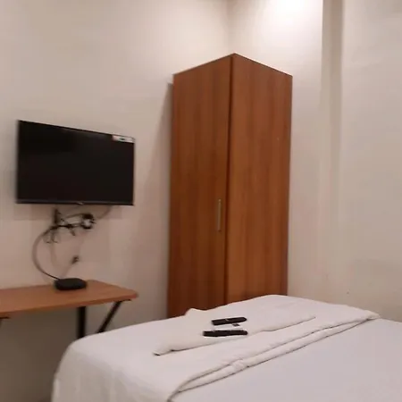 Redhouse Hostel Mumbai