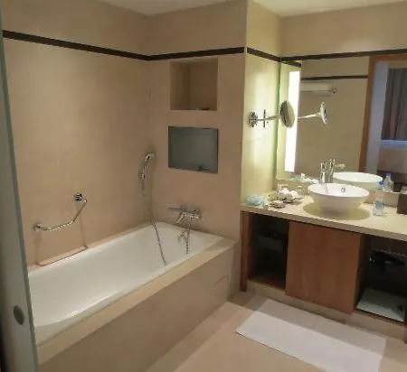 Hotel Hotel Royal Ns *