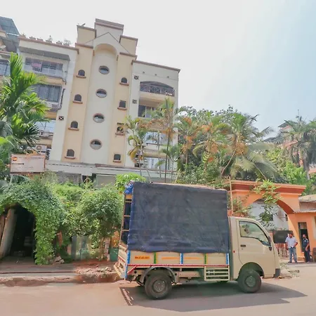 Oyo 79583 Seven Sun Guest House Mumbai