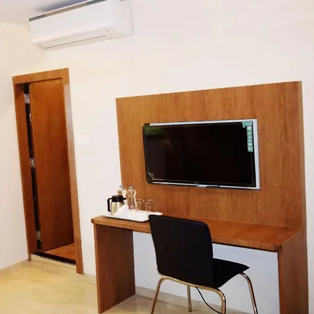 Rabis Hotel