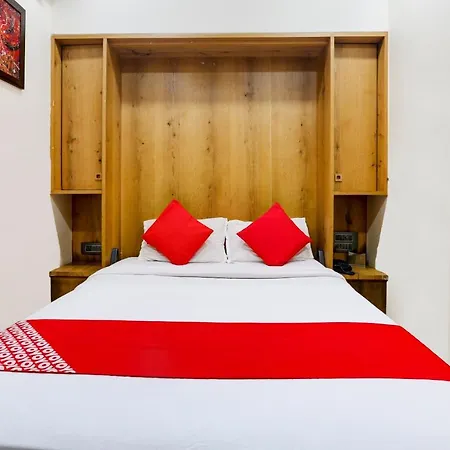 Hotel Oyo 81549 Hotel Elegance Nx
