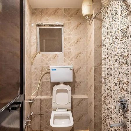 Hotel Amrapali Lodging And Boarding *