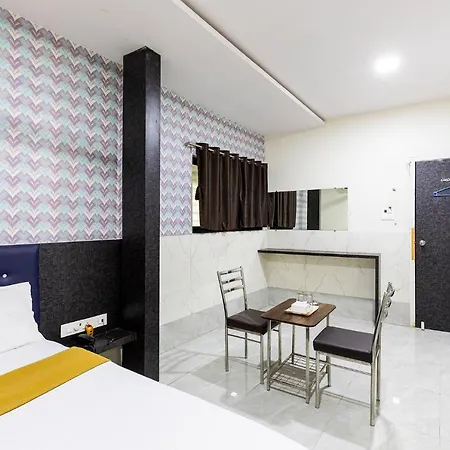 Hotel Amrapali Lodging And Boarding *