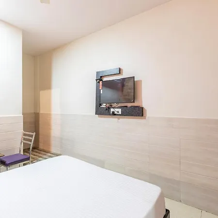 Amrapali Lodging And Boarding Hotel