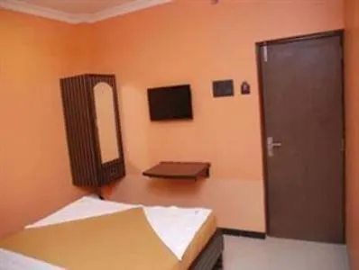 Impex Residency Hotel *