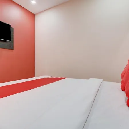 Oyo 77164 Hotel Grant Palace Hotel 3*