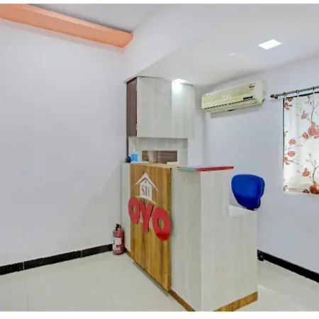 Hotel Simla House