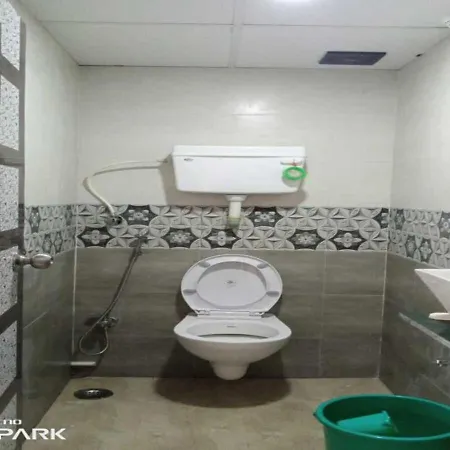 Hotel Simla House 2*