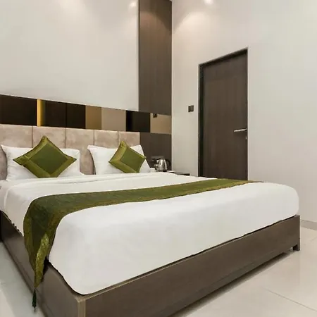 Oyster Andheri West Hotel 3*