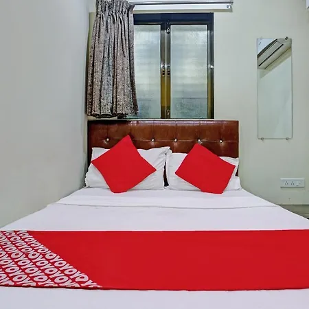 Oyo 82580 Taj Residency Lodging And Boarding 3*