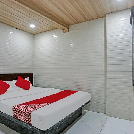Oyo 82580 Taj Residency Lodging And Boarding