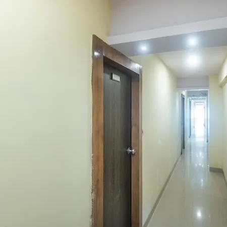 Hotel Oyo 49867 Hotel Kalpana Residency