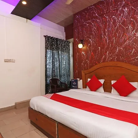 Oyo 77137 Hotle Castle Hotel