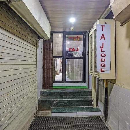 Oyo 82580 Taj Residency Lodging And Boarding Mumbai